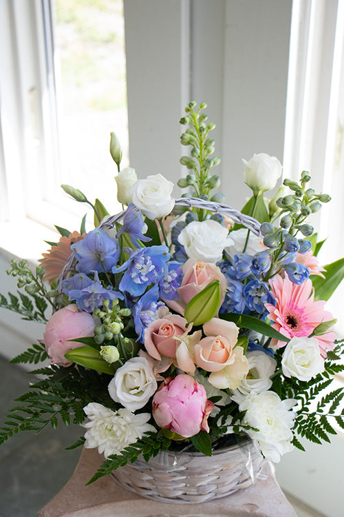 White & Green_Pastel